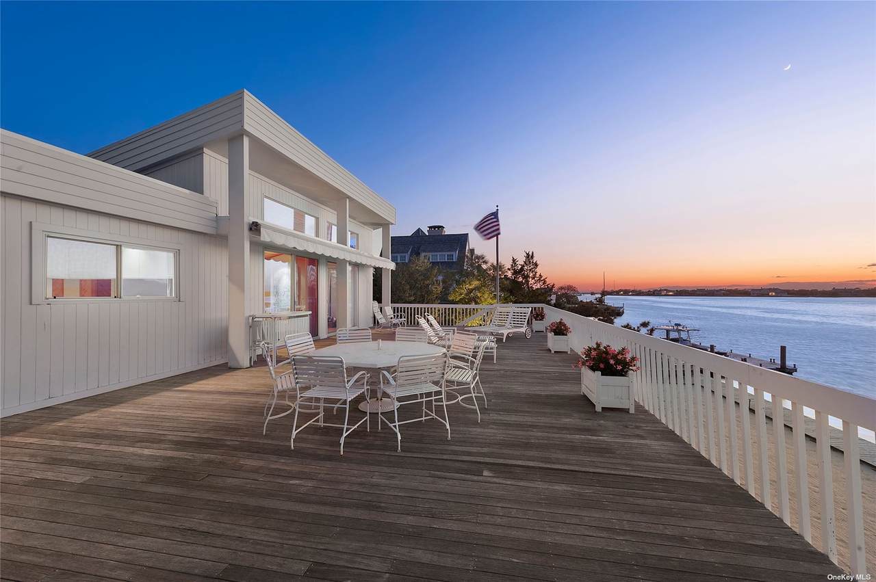 156 Dune Road - Photo 1