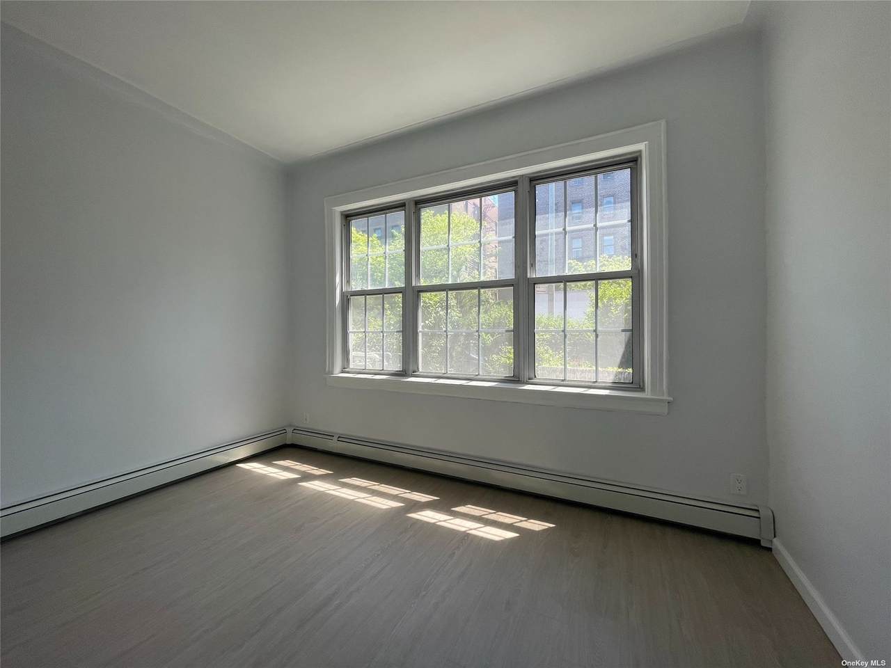 4716 39 Street - Photo 1