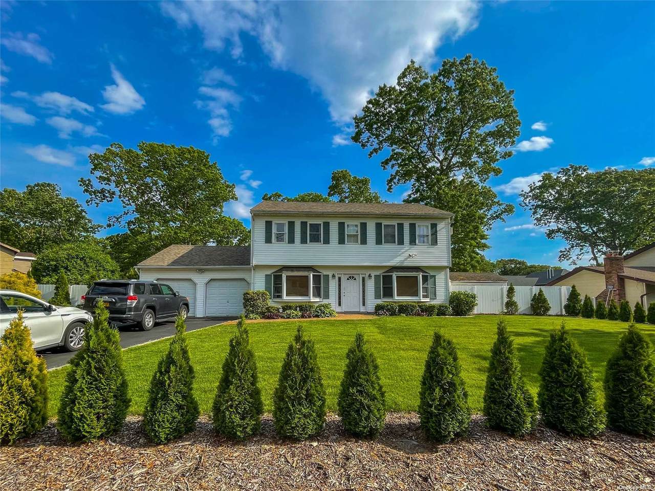 8 Russet Lane - Photo 1