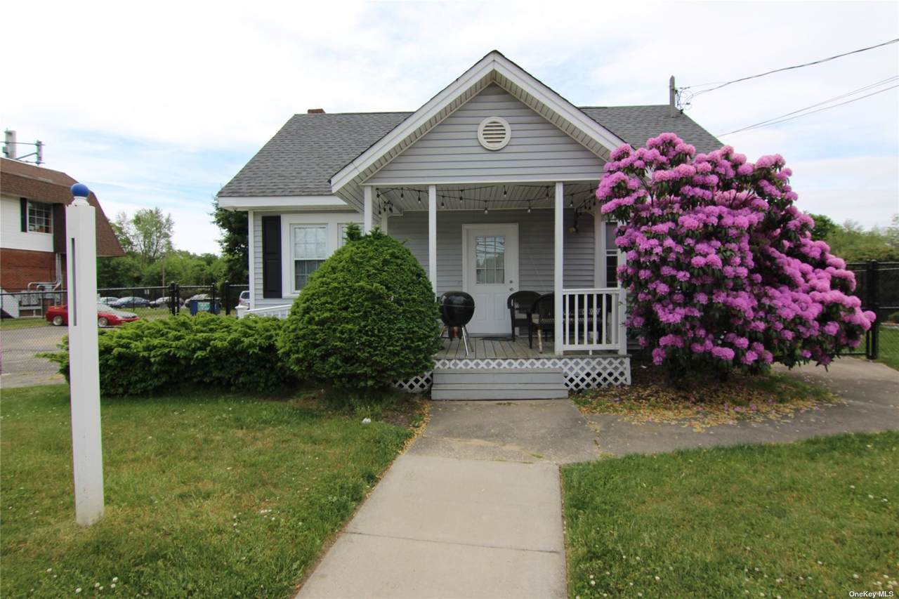 2760 Middle Country Road - Photo 1