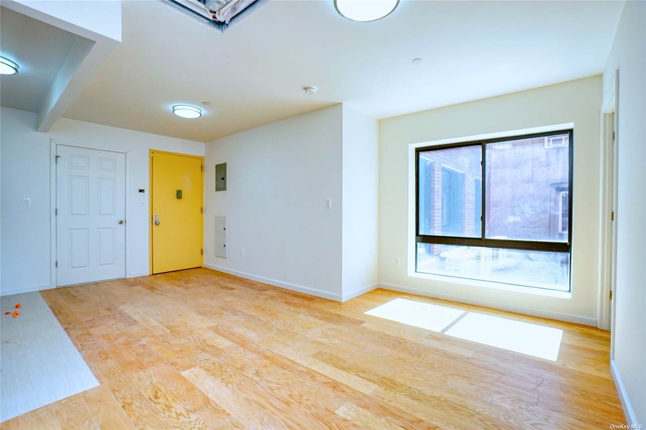 4229 Parsons Blvd - Photo 1