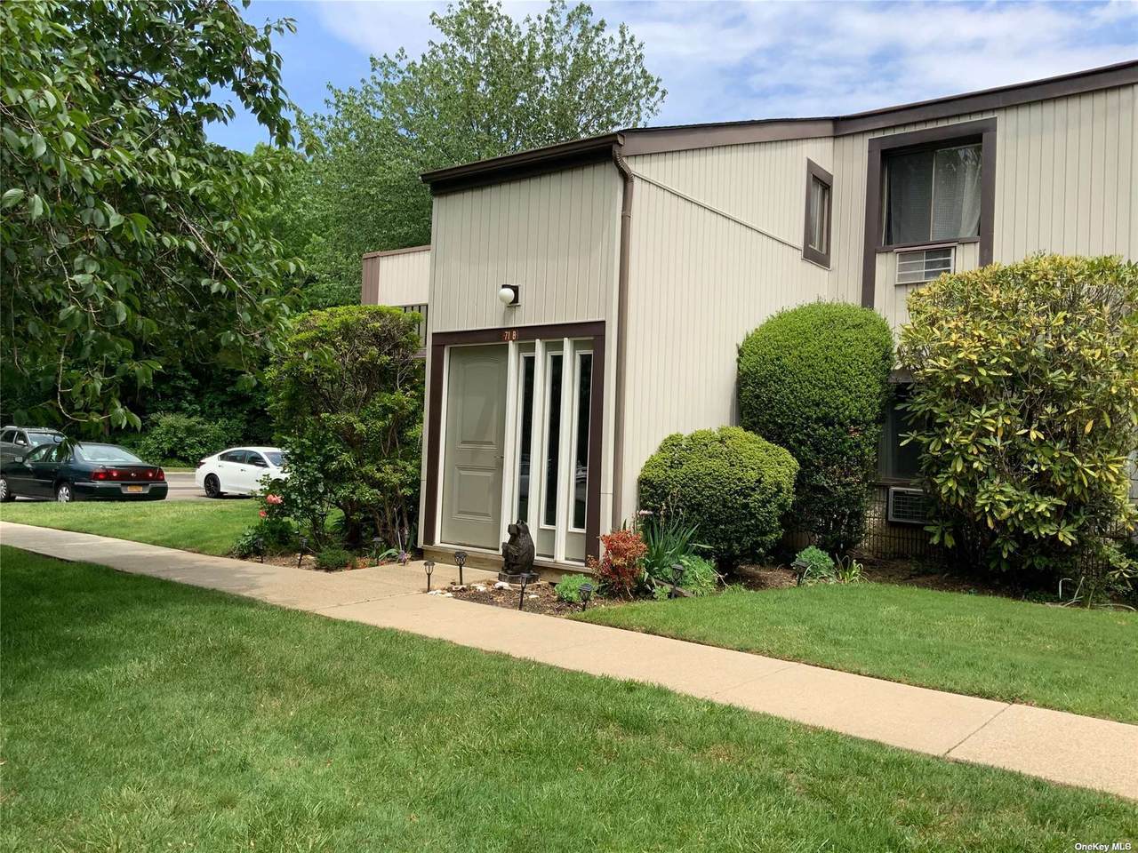 71 Richmond Boulevard - Photo 1