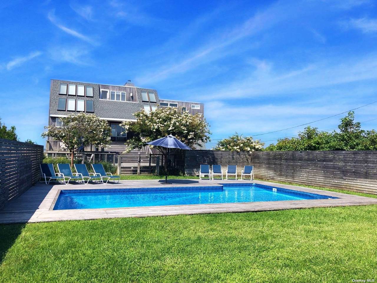 548 Dune Road - Photo 1
