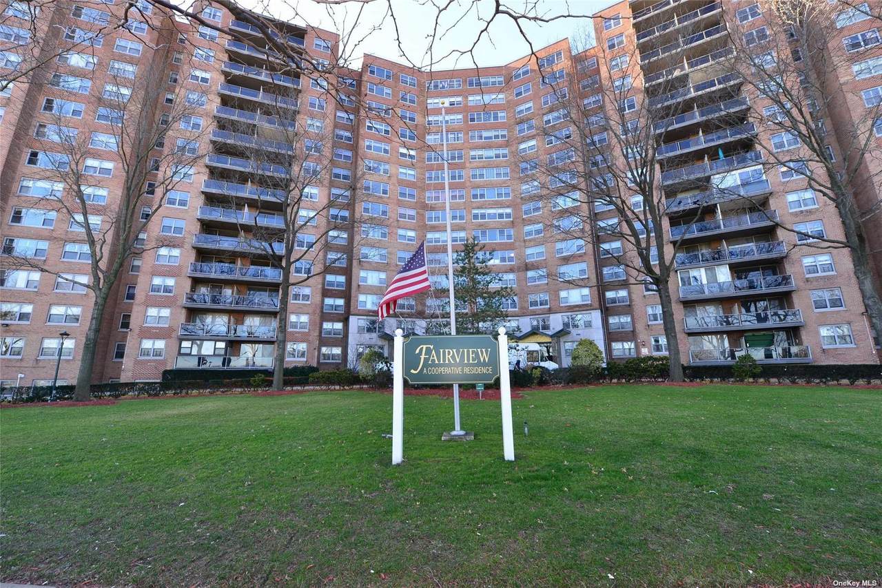 61-20 Grand Central Parkway - Photo 1