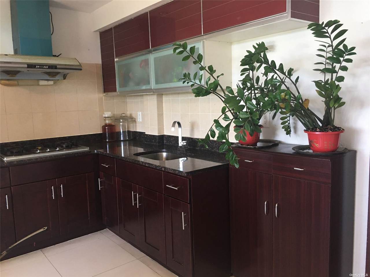 132-29 Bloosom Avenue - Photo 1
