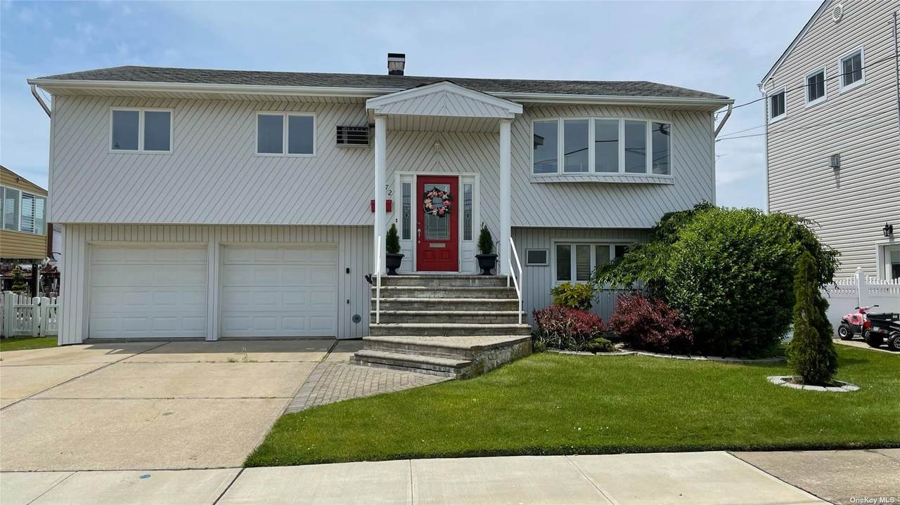 572 Nassau Avenue - Photo 1