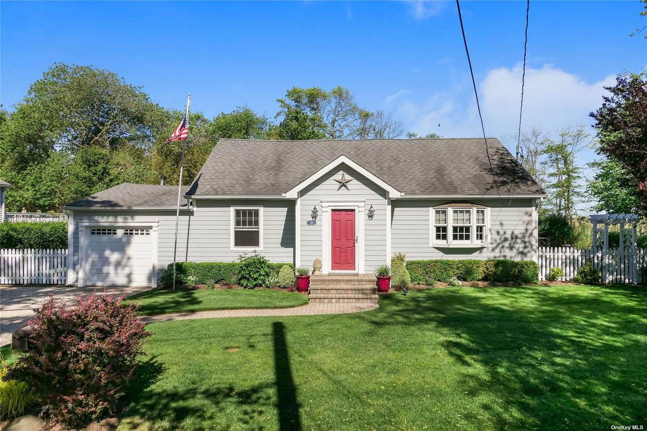 43 Astor Avenue - Photo 1