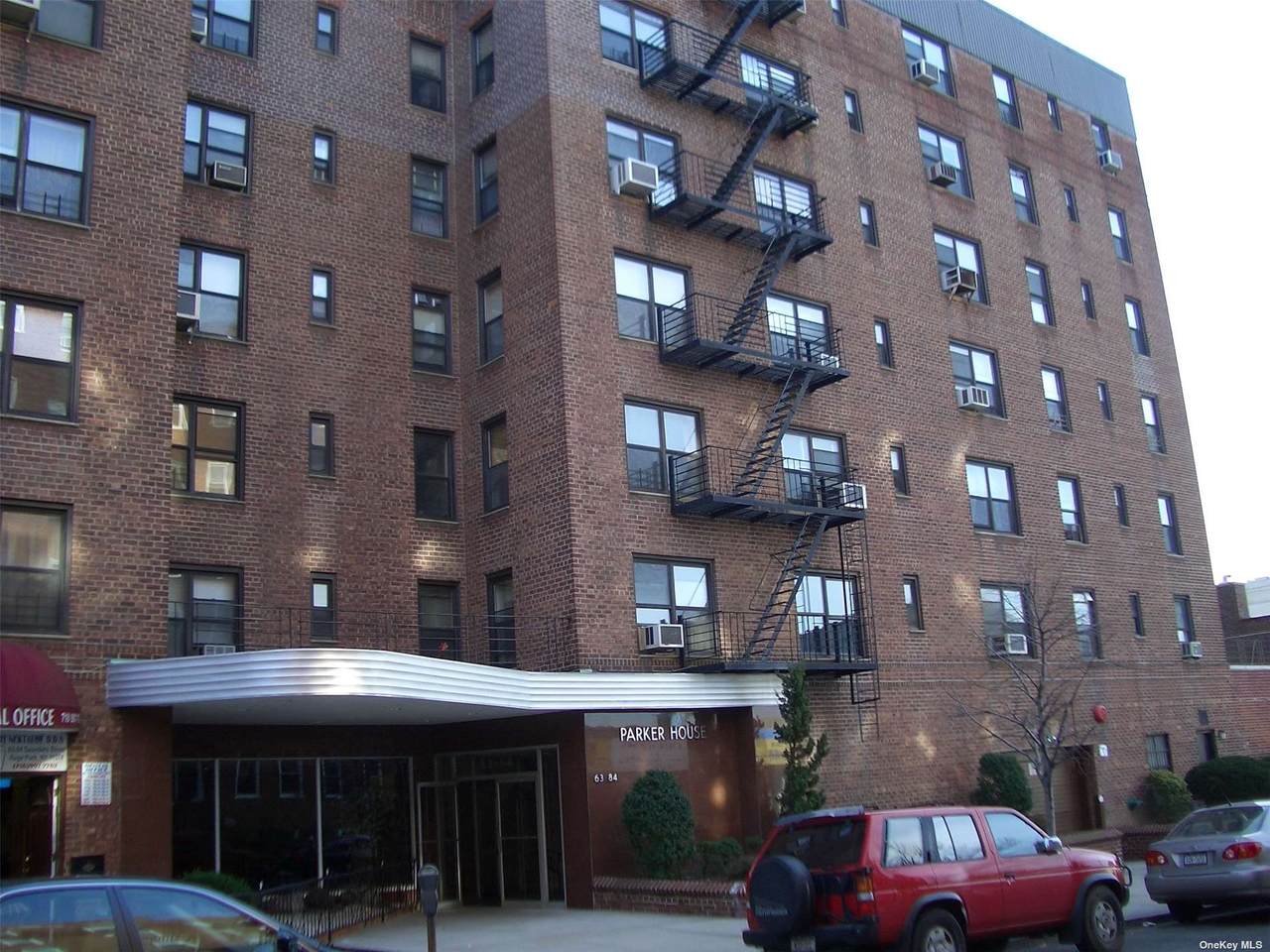 63-84 Saunders Street - Photo 1