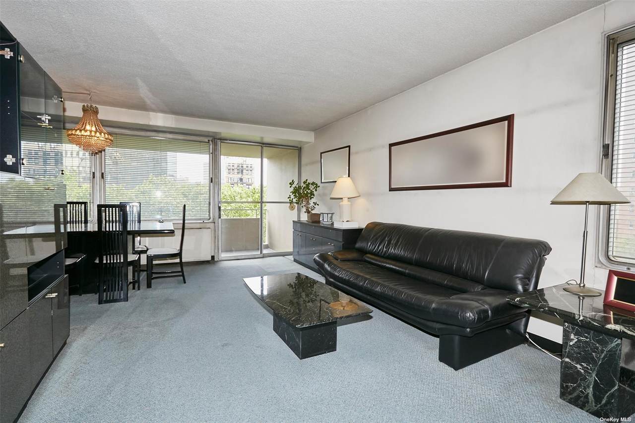 180 Park Row - Photo 1