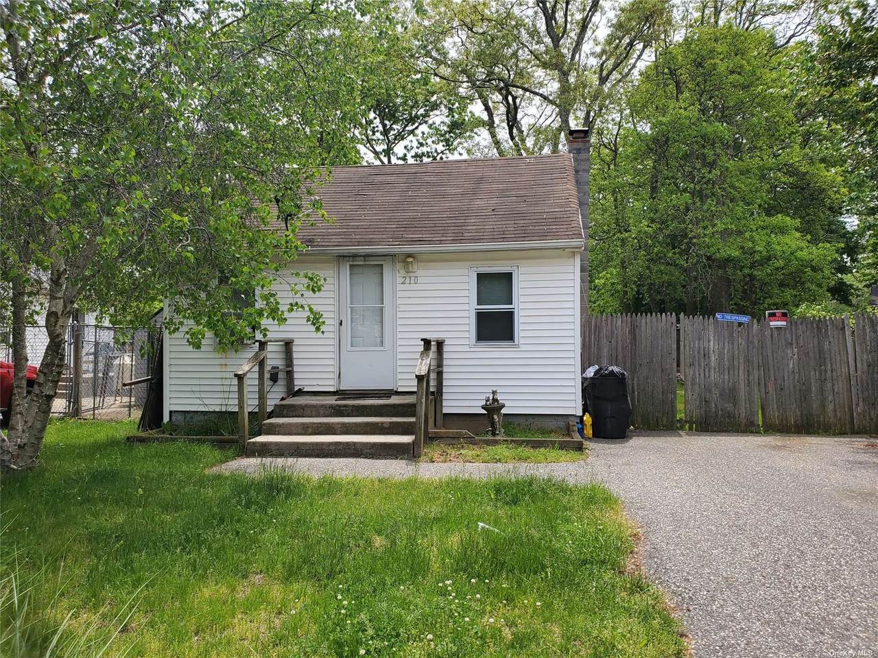 210 Commack Road - Photo 1