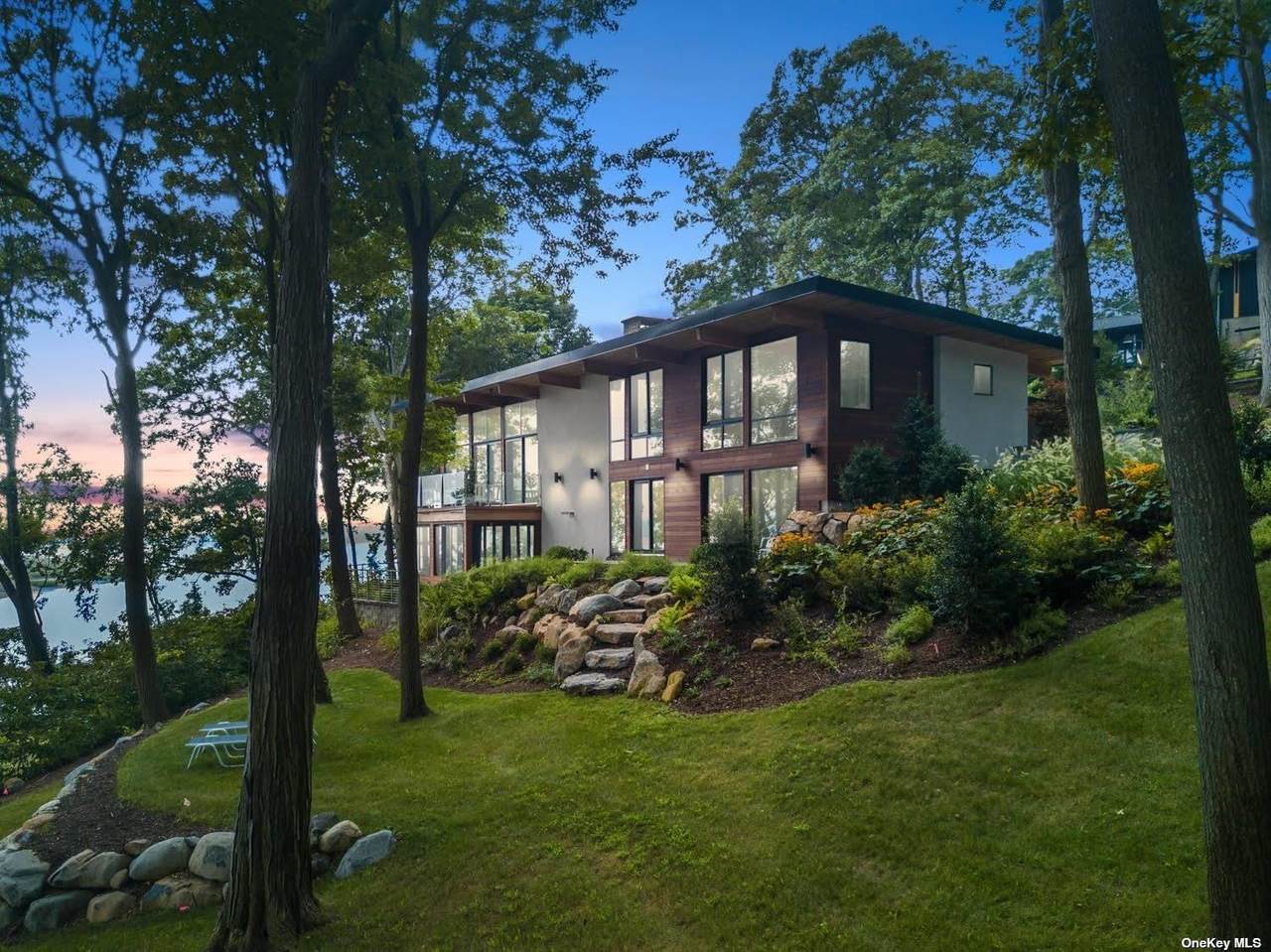 7 Hawk Drive - Photo 1