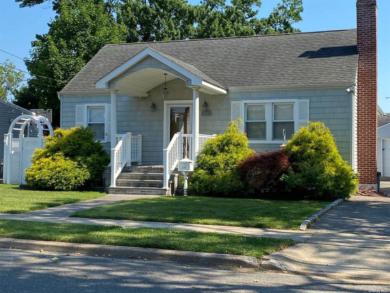 112 Yoakum Avenue - Photo 1