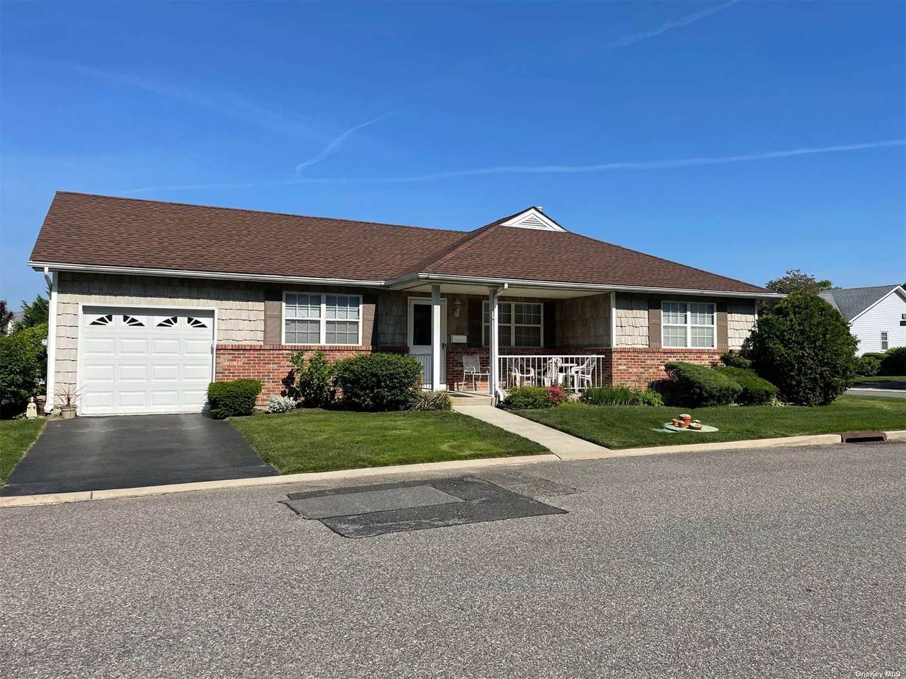 7 Teresa Lane - Photo 1