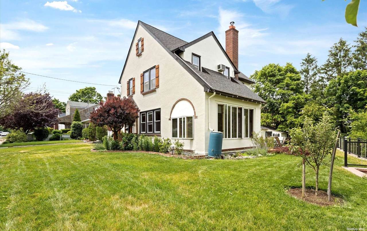 619 Fairview Avenue - Photo 1