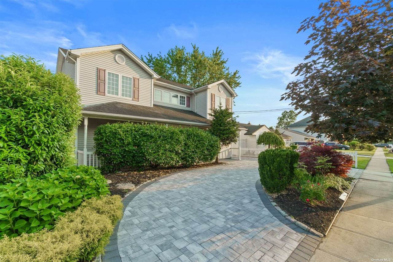 372 Virginia Avenue - Photo 1