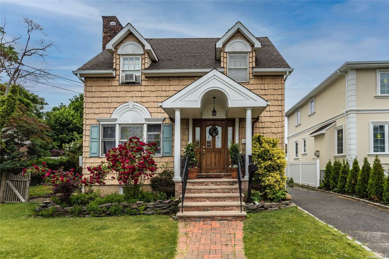 51 Russell Street - Photo 1