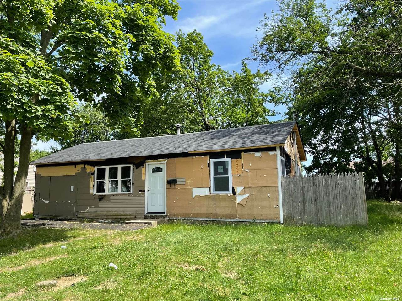 52 Ash Street - Photo 1