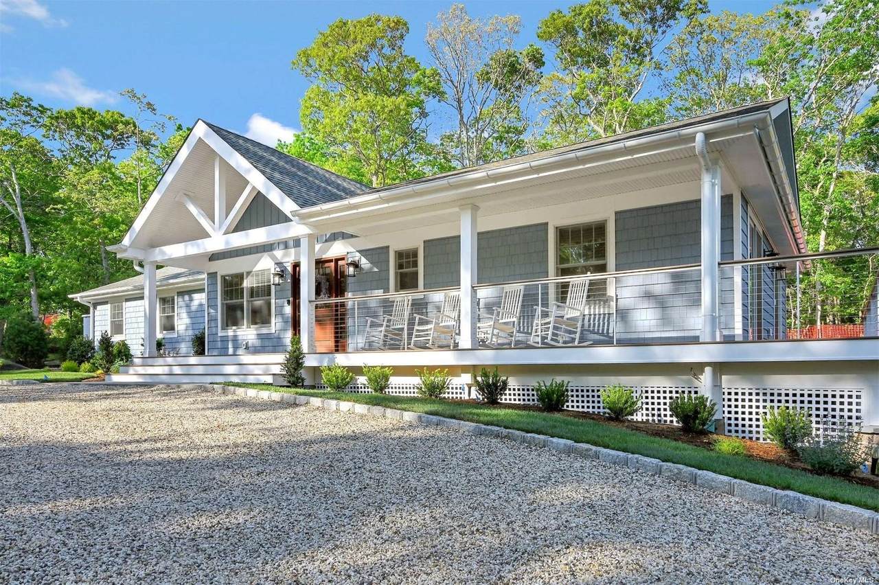 935 Southern Cross Road - Photo 1
