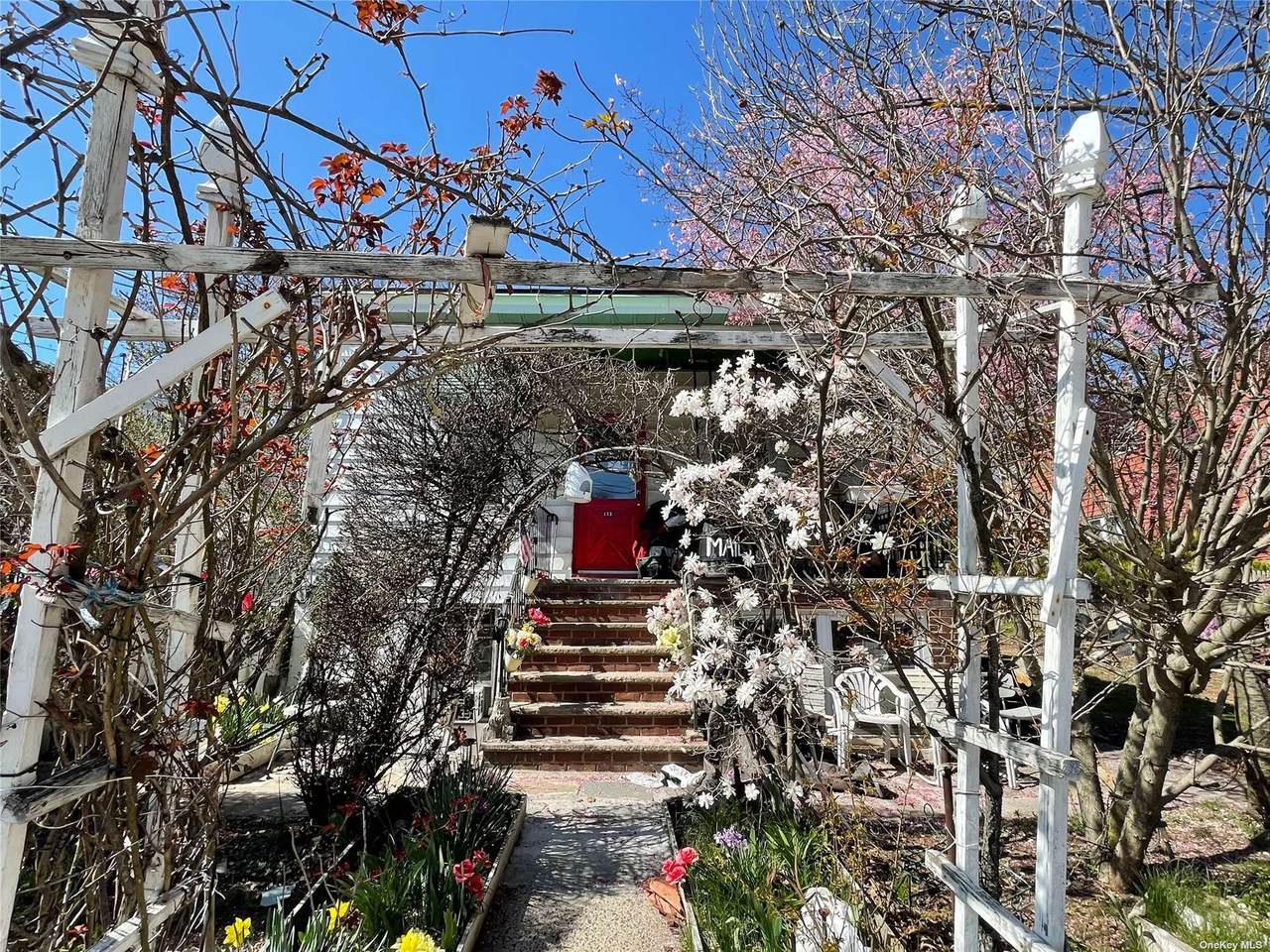 133 School - Photo 1