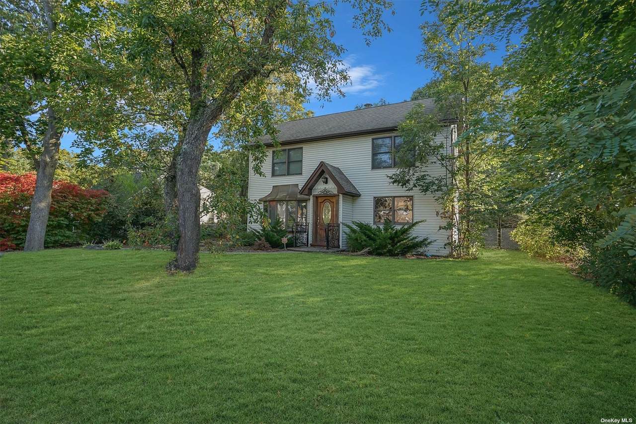 120 Stanley Drive - Photo 1