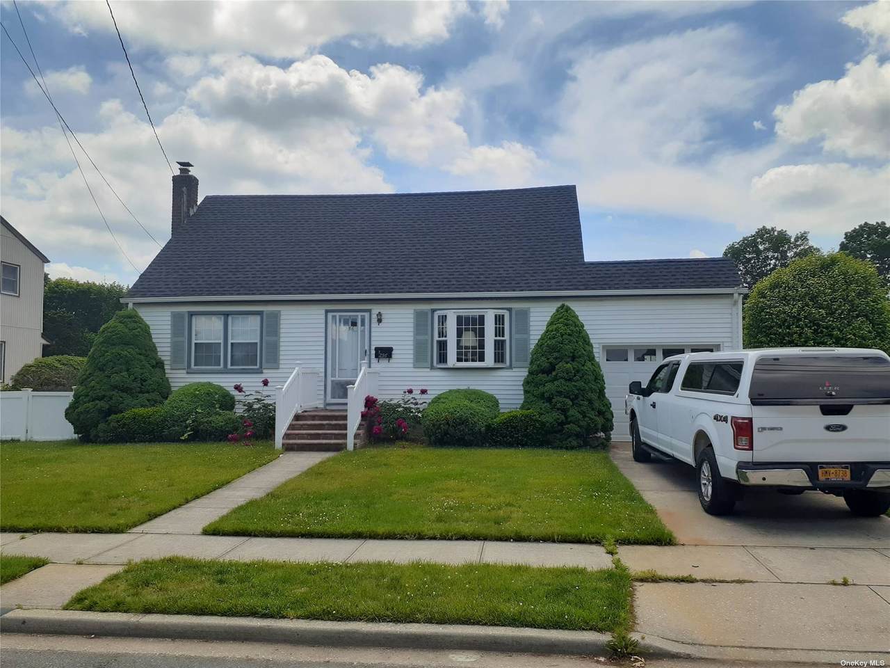 256 Rutherford Avenue - Photo 1
