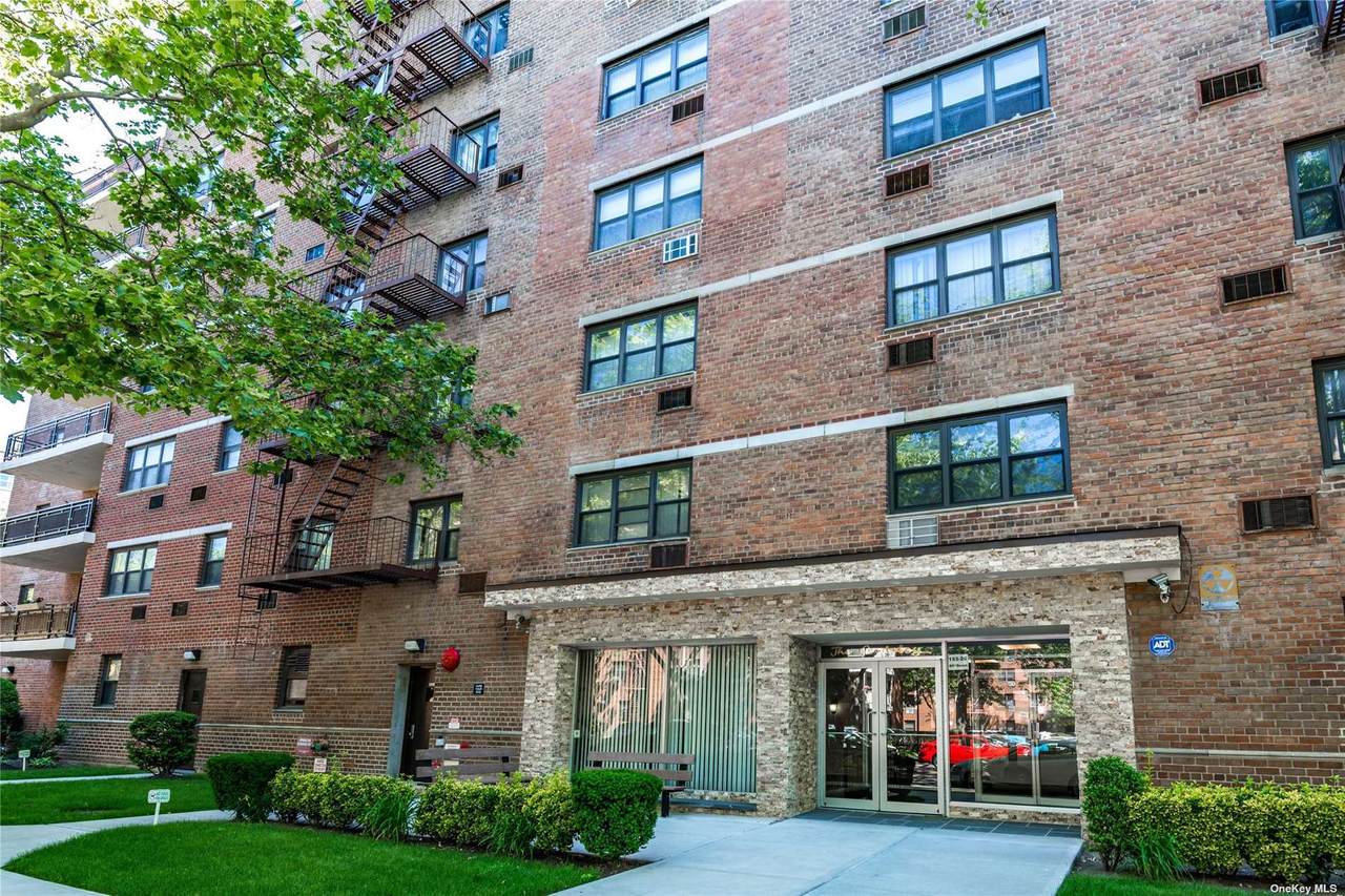 153-25 88th Street - Photo 1