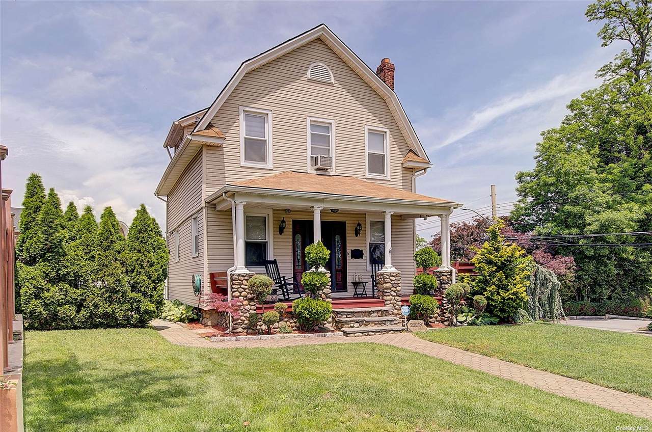 222-19 39 Avenue - Photo 1