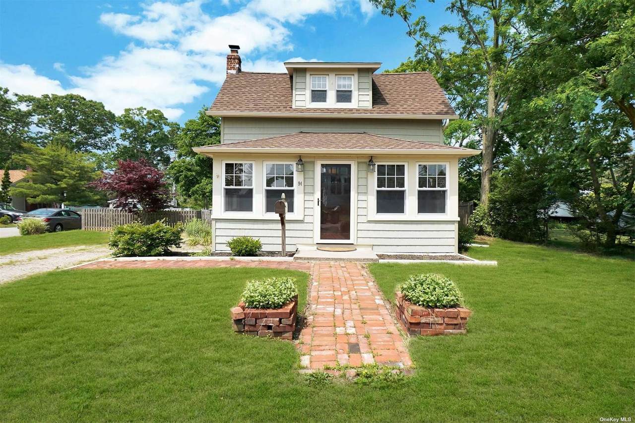 94 Chapel Avenue - Photo 1
