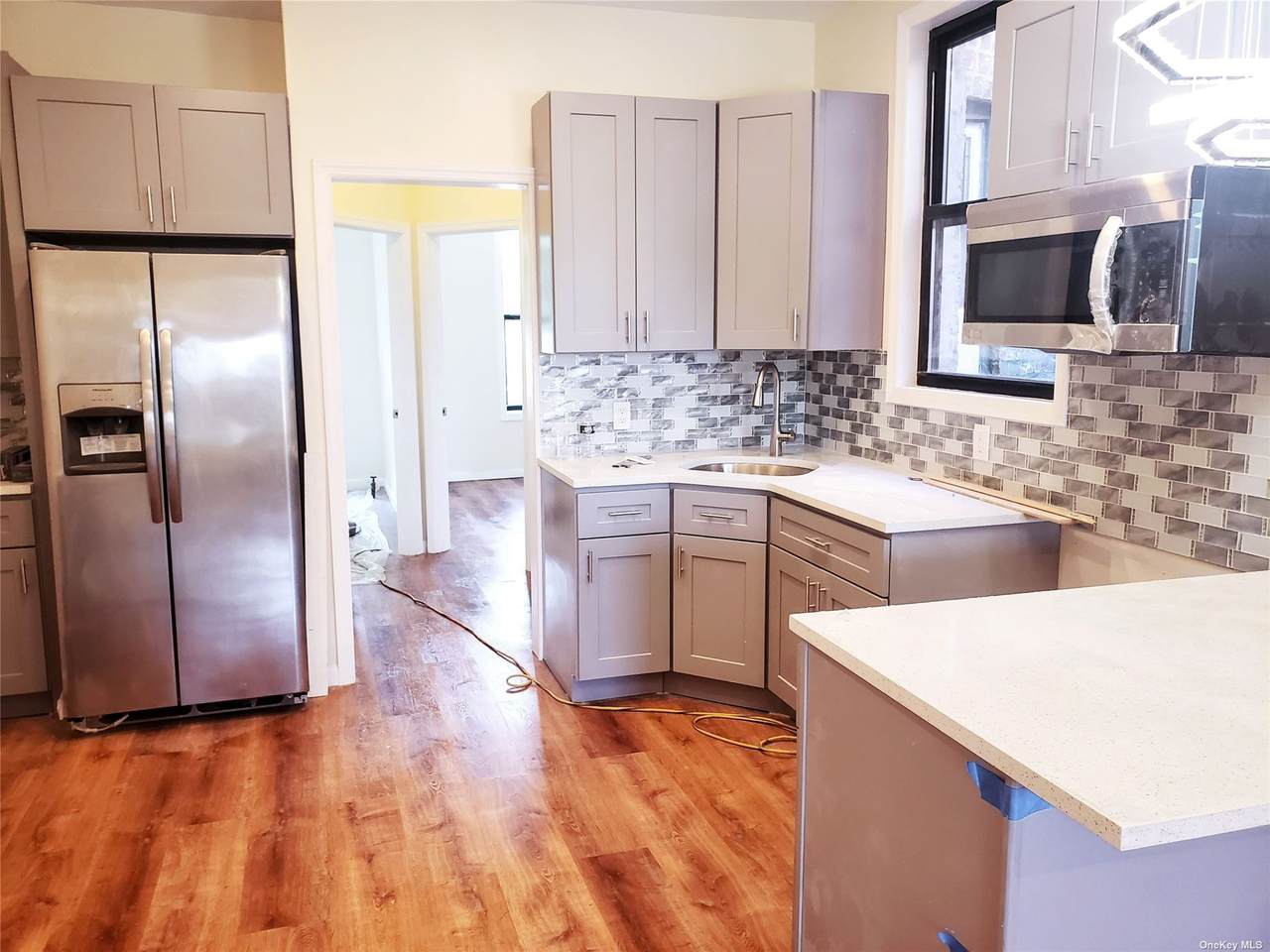 144-17 Jamaica Avenue - Photo 1