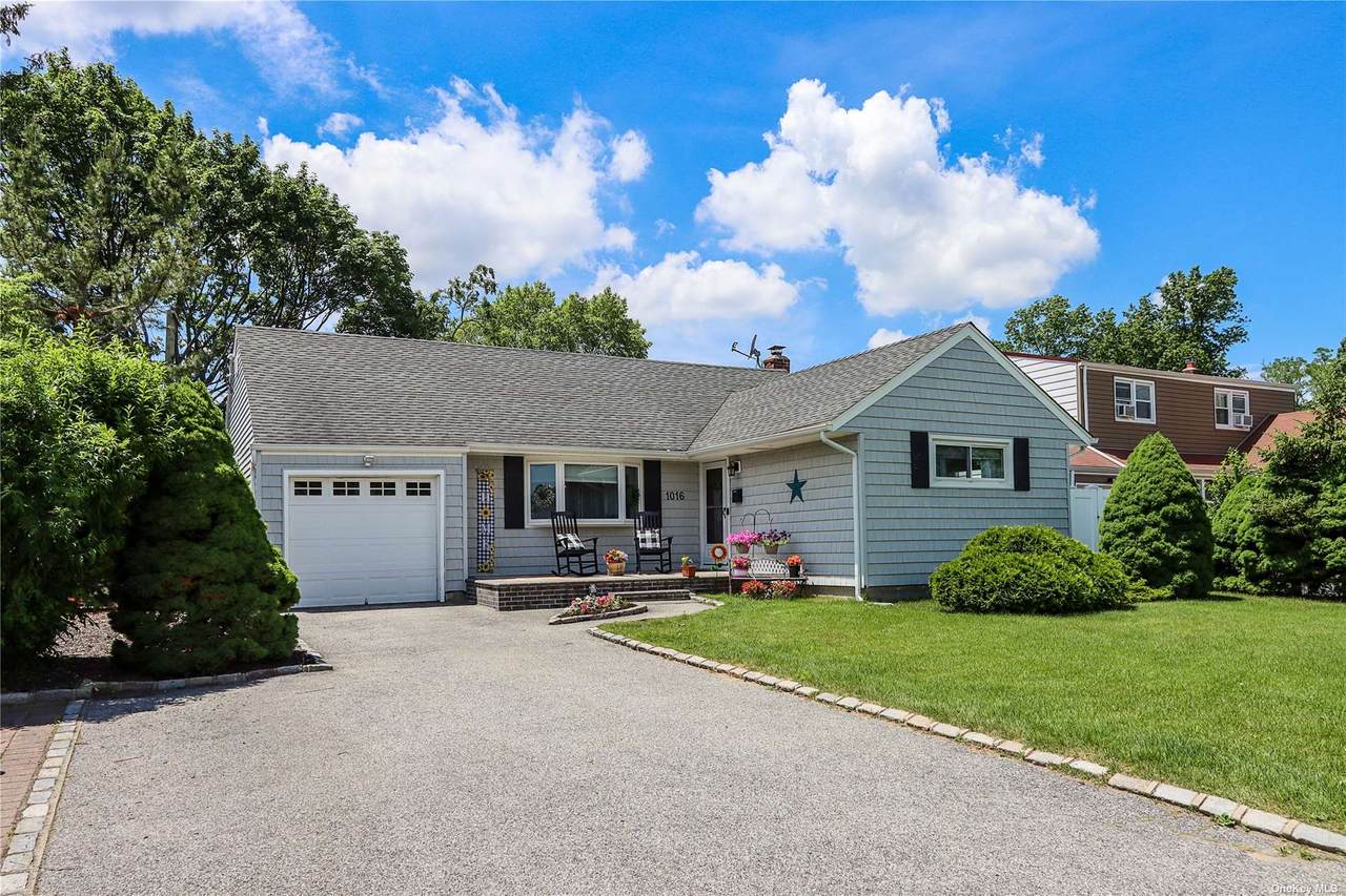 1016 Bellmore Road - Photo 1