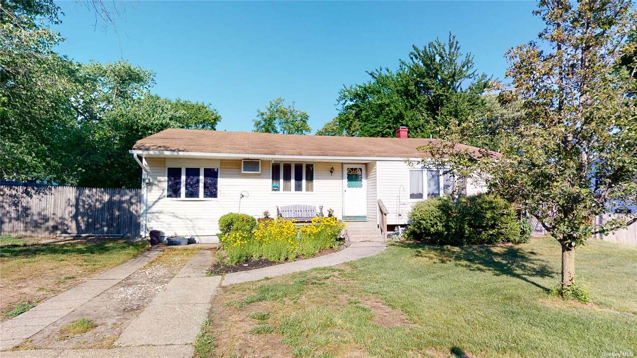 27 Franco Avenue - Photo 1