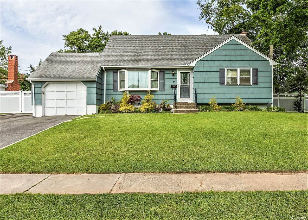 11 Hillside Avenue - Photo 1