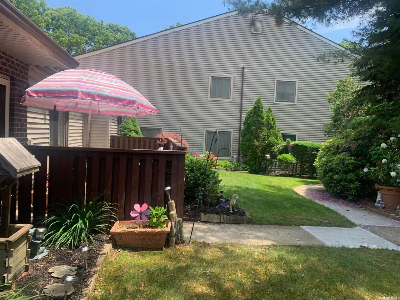 892 Skyline Drive - Photo 1