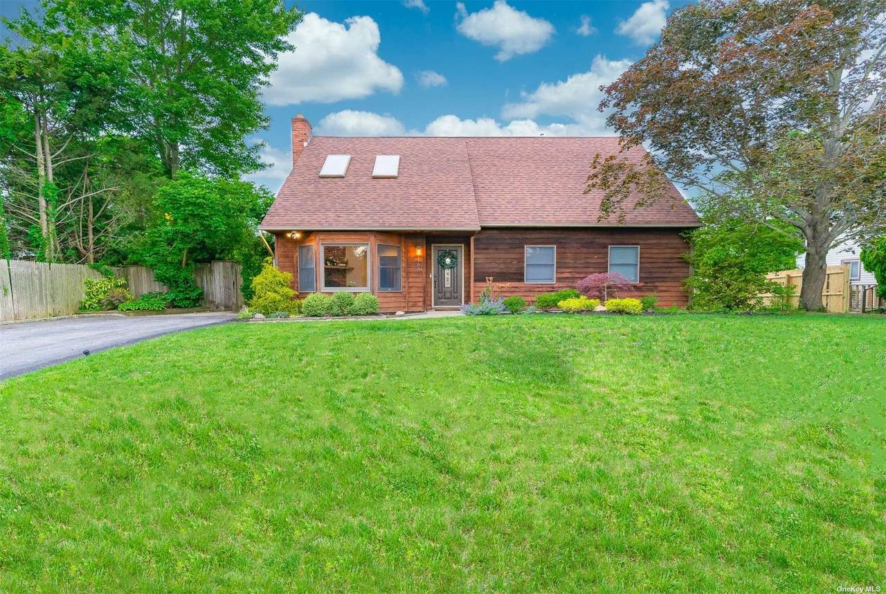 168 Connetquot Road - Photo 1