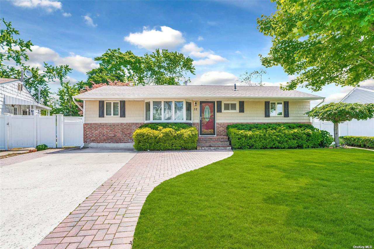 32 Janet Drive - Photo 1