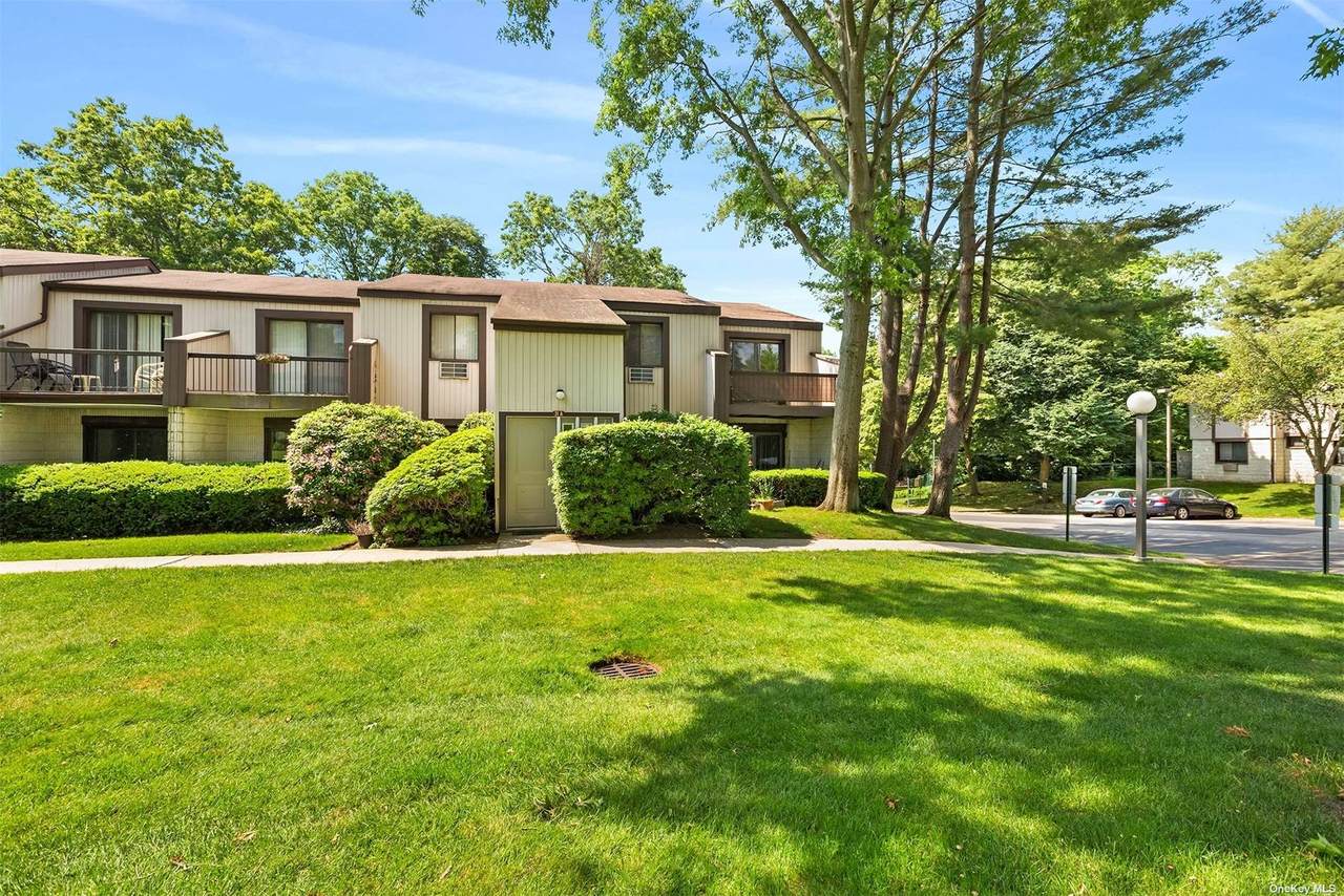 31 Richmond Boulevard - Photo 1