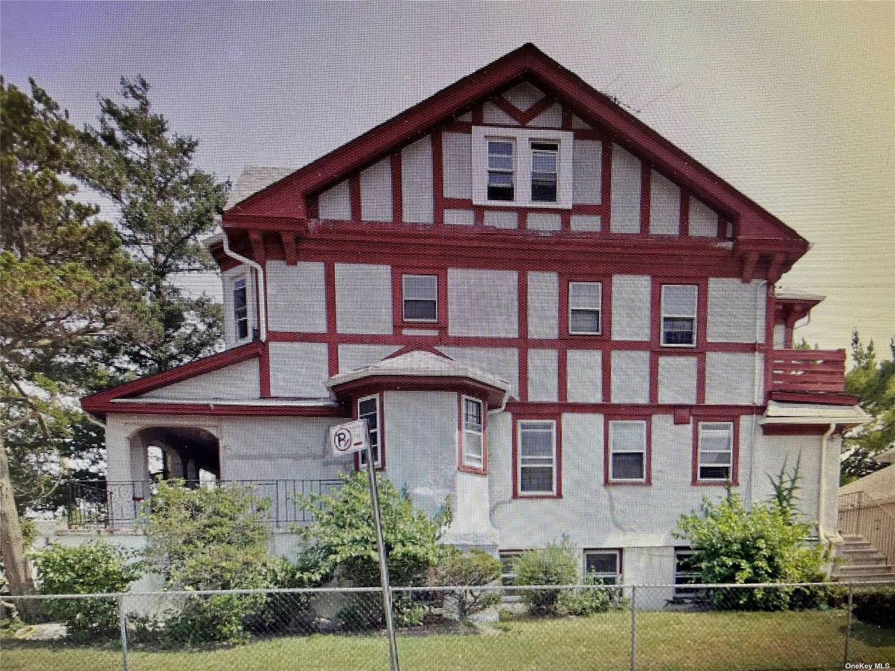 28-15 Deerfield Road - Photo 1
