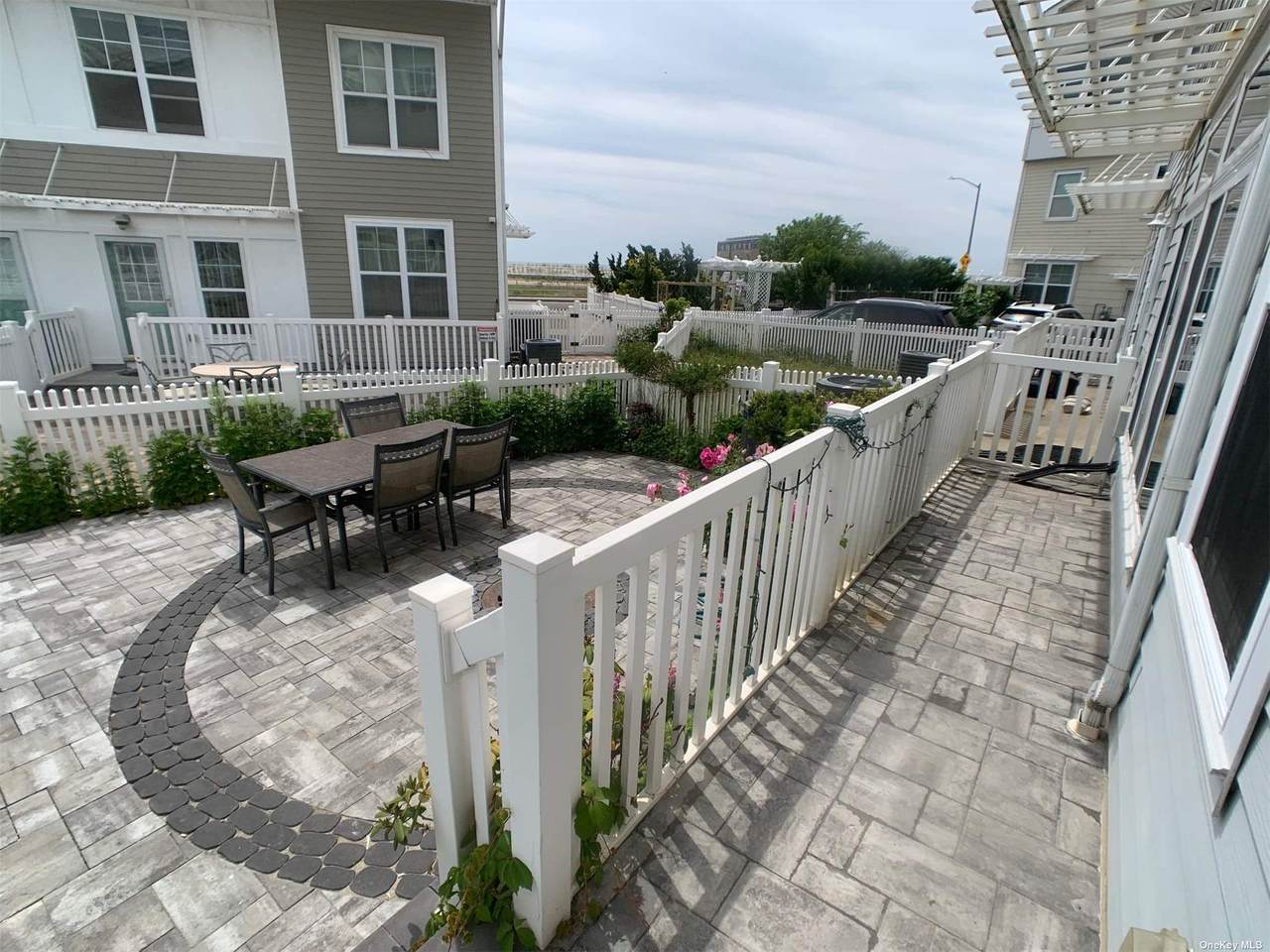 114 Meridian Boulevard - Photo 1