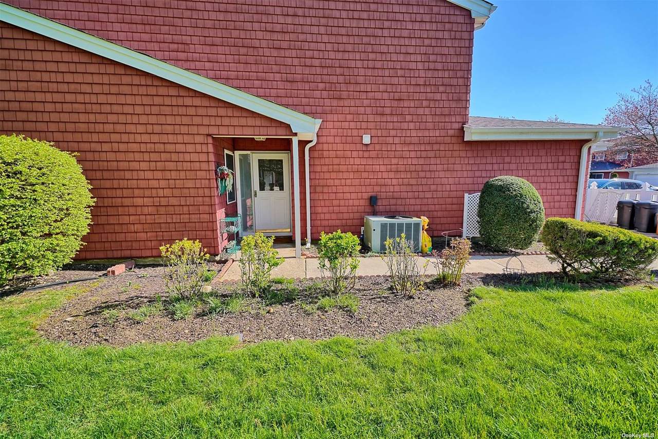 408 Drew Drive - Photo 1