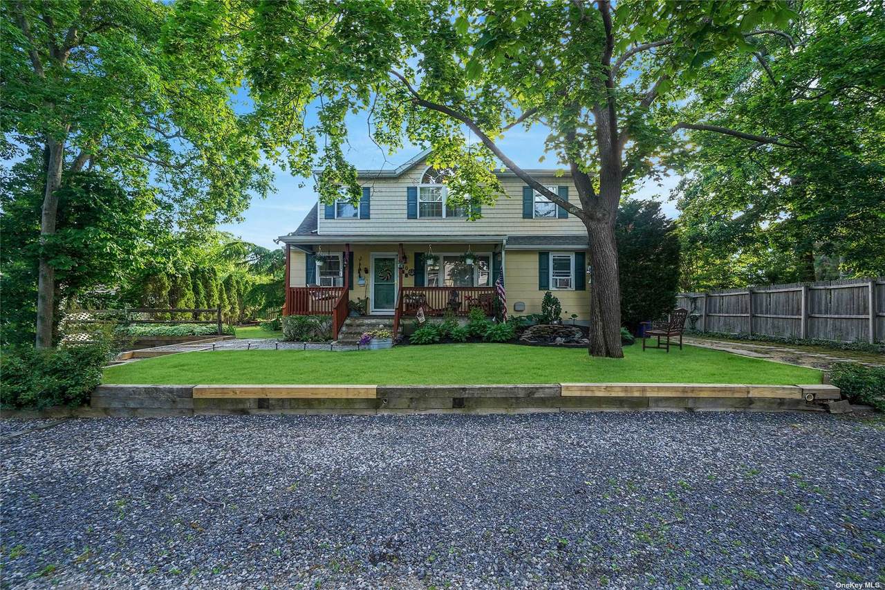 110 Dahlia Drive - Photo 1