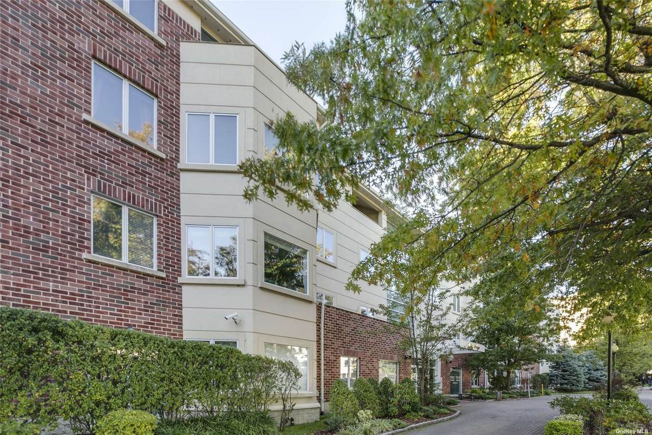 171 Great Neck Road - Photo 1
