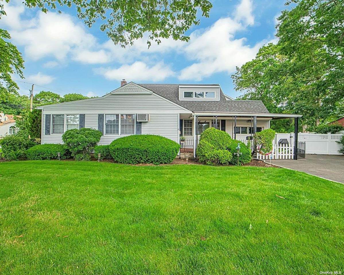 51 Lindbergh Street - Photo 1