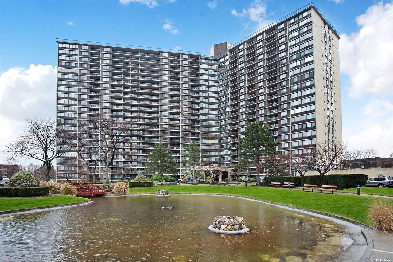 1 Bay Club Drive - Photo 1