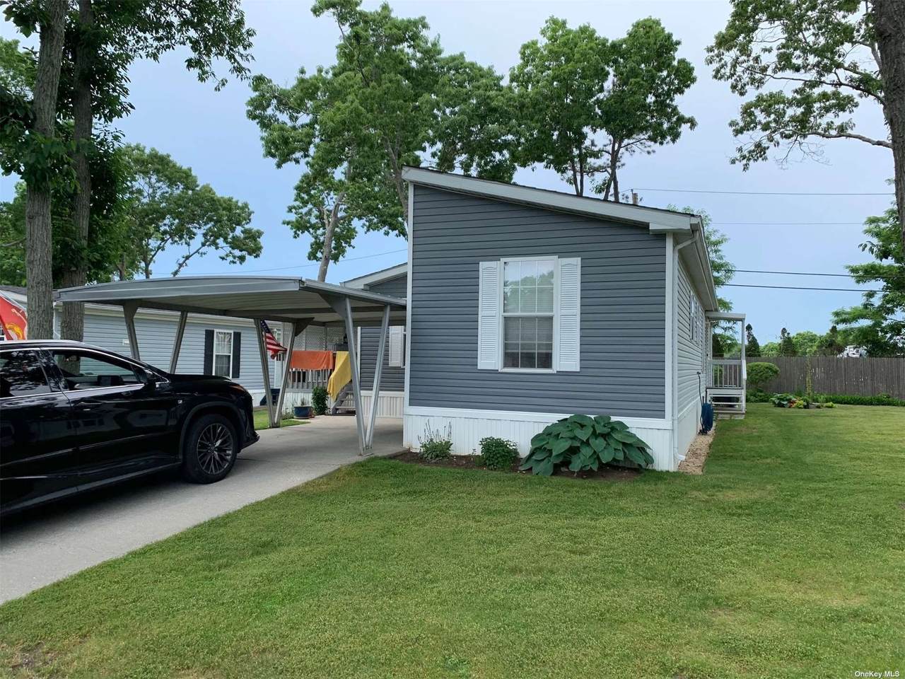 1661-236 Old Country Road - Photo 1