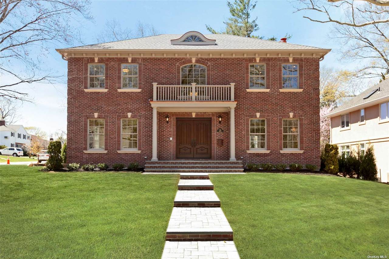21 Center Drive - Photo 1