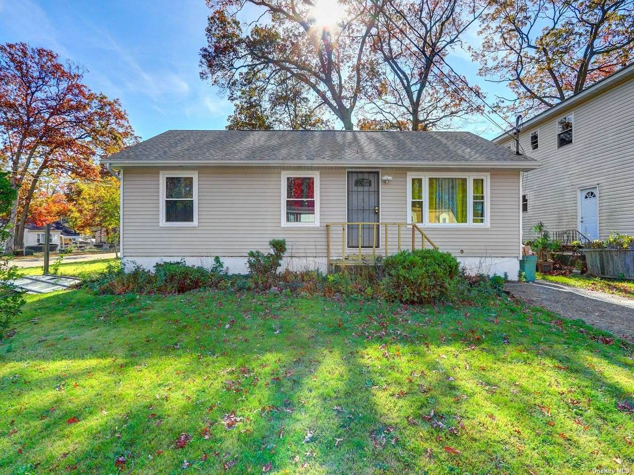 248 Parkway Boulevard - Photo 1