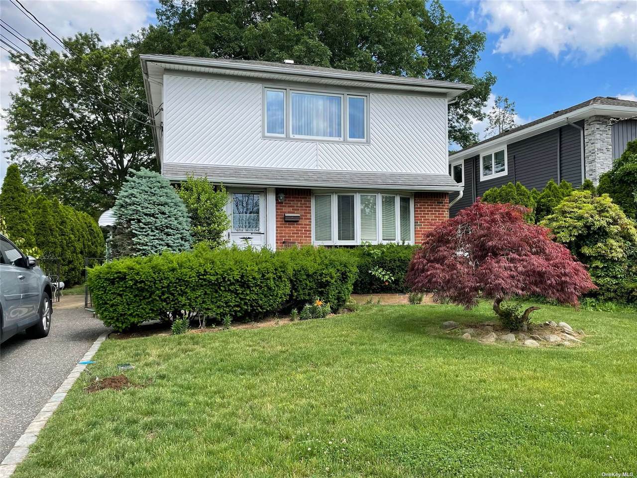 785 Bradley Street - Photo 1