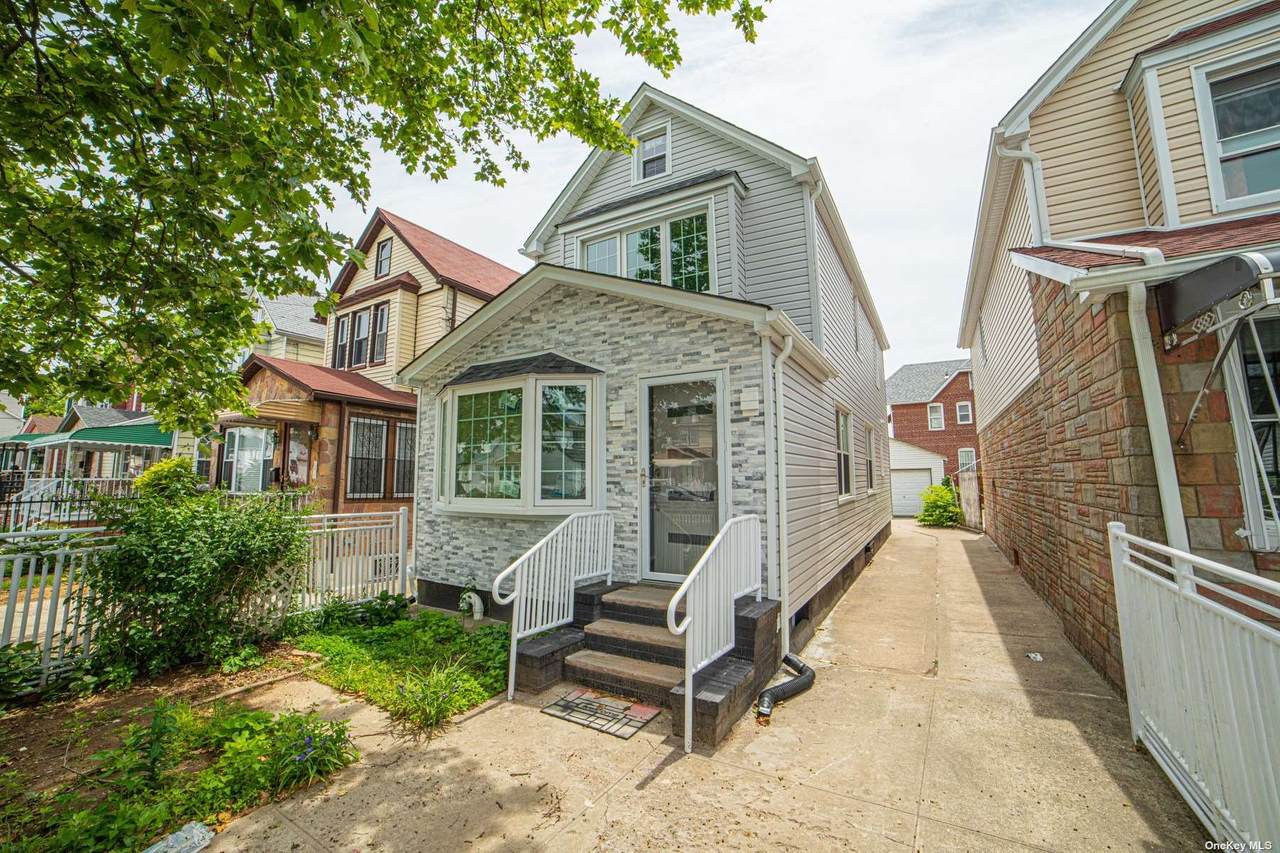 126-08 Linden Boulevard - Photo 1