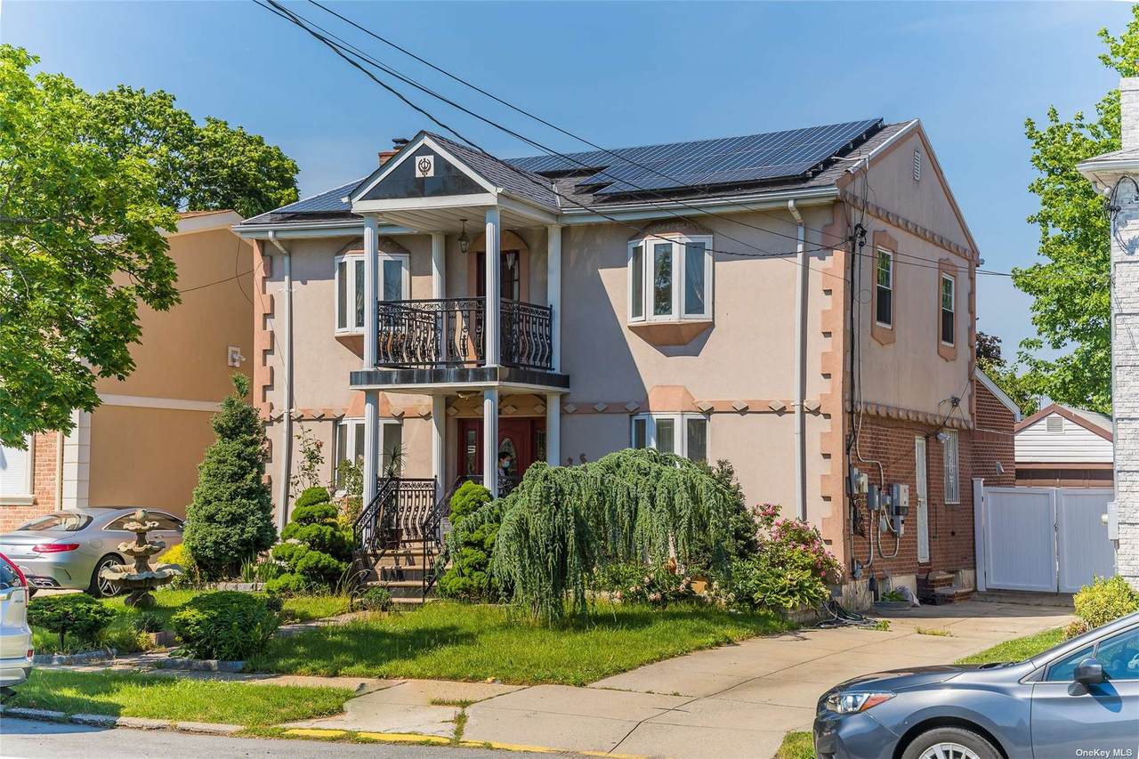 76-19 Hewlett Street - Photo 1