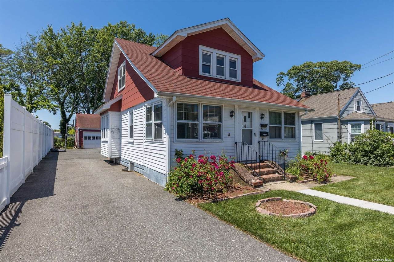 32 Westend Avenue - Photo 1
